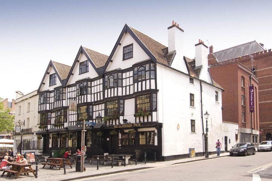Premier Inn Bristol City Centre King Street Esterno foto