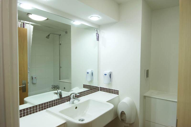 Premier Inn Bristol City Centre King Street Esterno foto